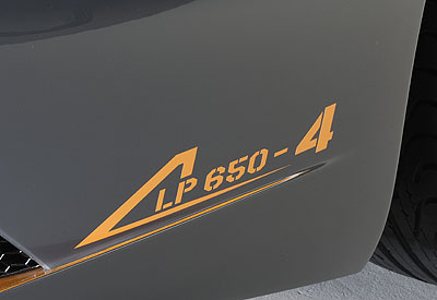 LP650-4 Roadster